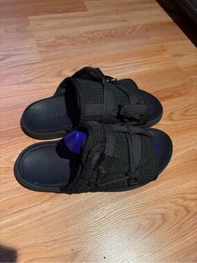 Black Men's Slide Sandals with Adjustable Straps